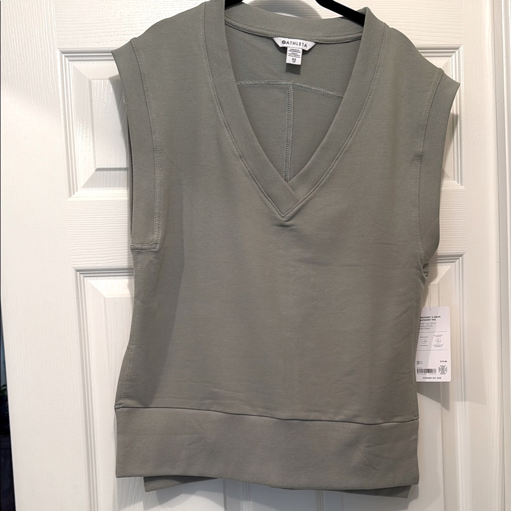 NWT Athleta Retroterry v-neck Sweatshirt Tee
